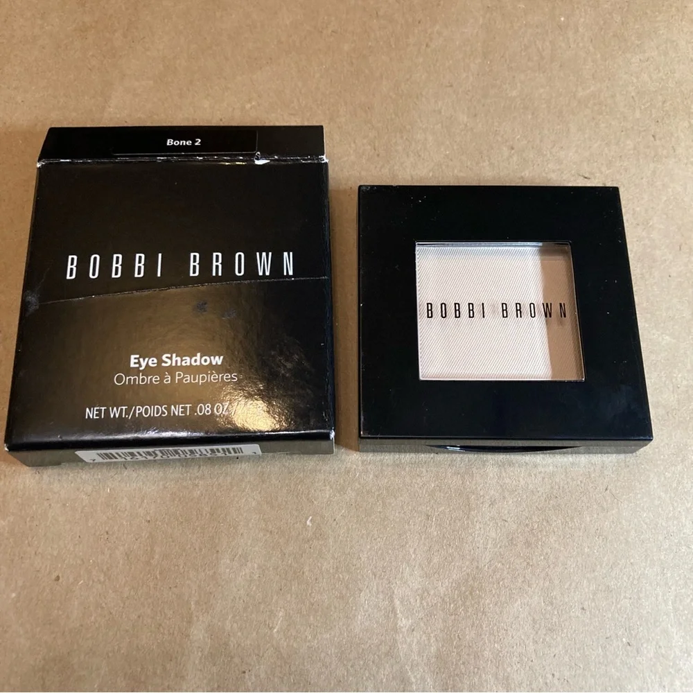 Bobbi brown eye shadow (bone 2)